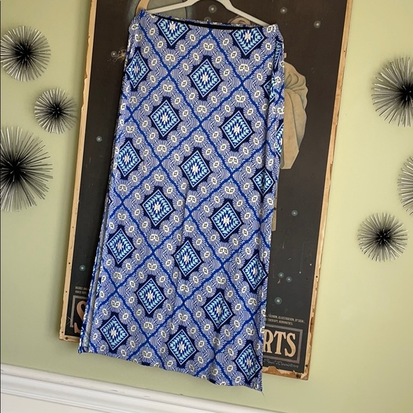 Old Navy skirt - Picture 2 of 4